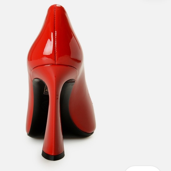 Versace Red Patent Leather Pointed Pump with Gold Medusa Accent - Picture 8 of 14